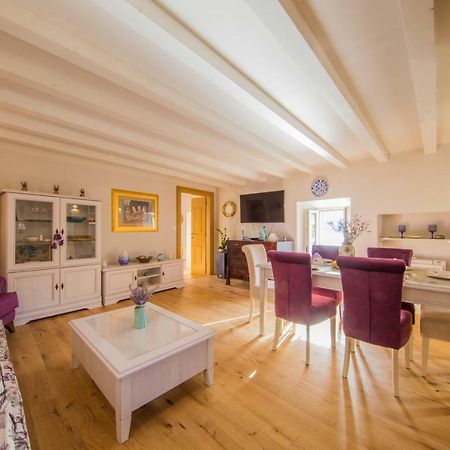 Villa Martina Комижа Экстерьер фото